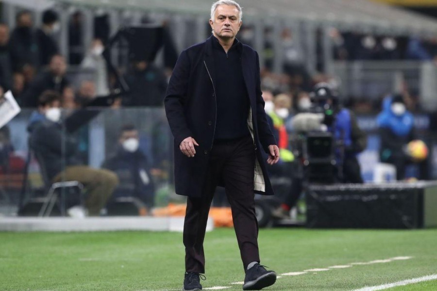 Mourinho a San Siro nella sfida contro l'Inter di Coppa Italia (As Roma via Getty Images)