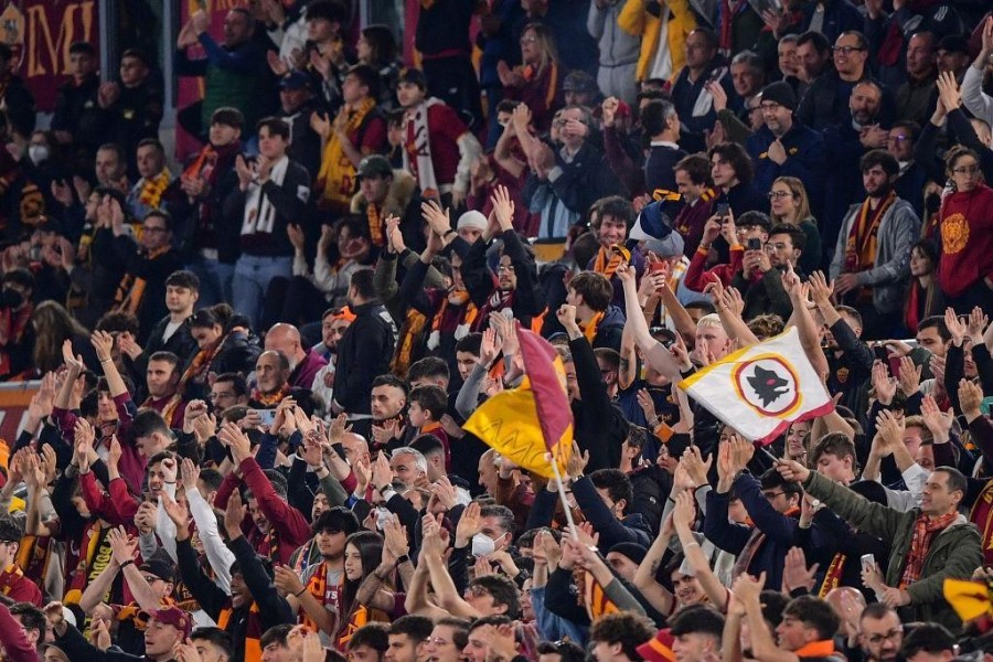 Un'immagine dei romanisti all'Olimpico per la sfida al Bodo (As Roma via Getty Images)