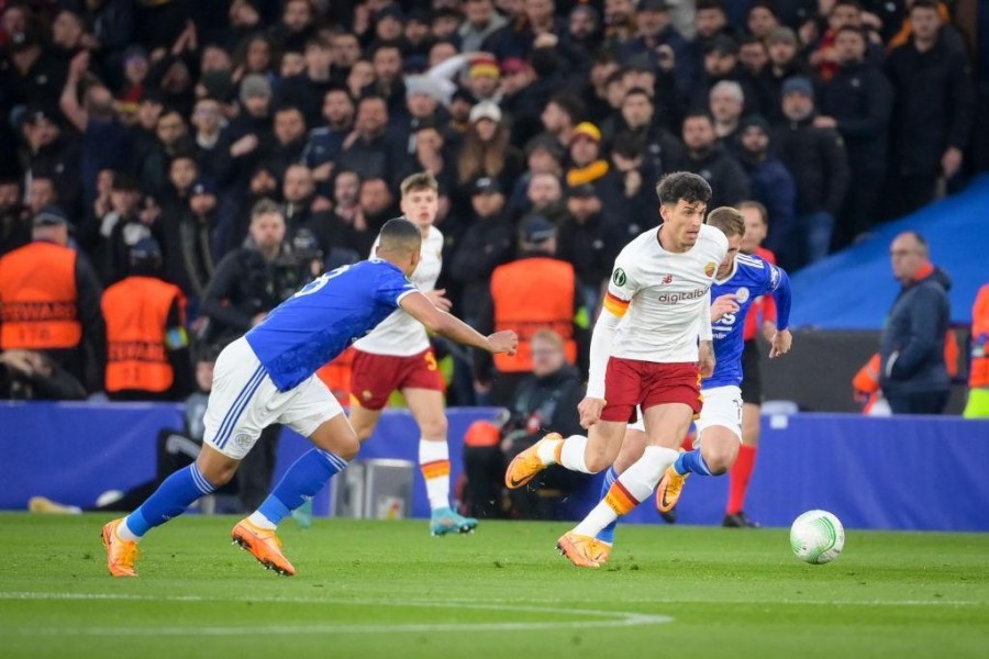 Roger Ibanez nella partita contro il Leicester (Getty Images)