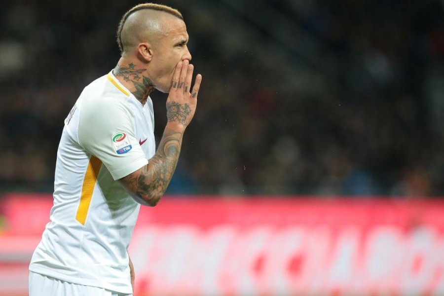 Nainggolan in campo in giallorosso nel 2018 (As Roma via Getty Images)