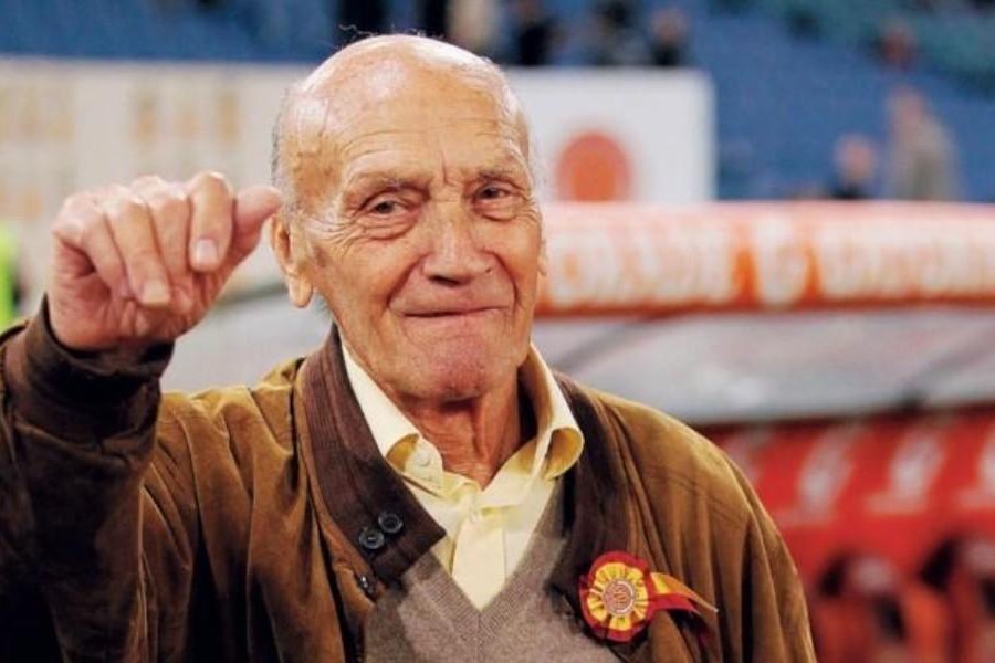 Giacomo Losi ospite allo Stadio Olimpico prima di una partita della Roma