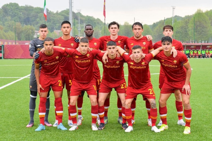 La Roma Primavera scesa in campo contro il Cagliari (As Roma via Getty Images)