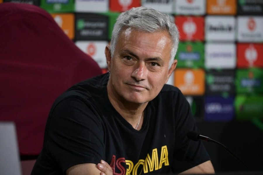 Mourinho (As Roma via Getty Images)