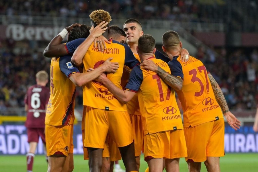 L'esultanza giallorossa dopo il raddoppio (As Roma via Getty Images)