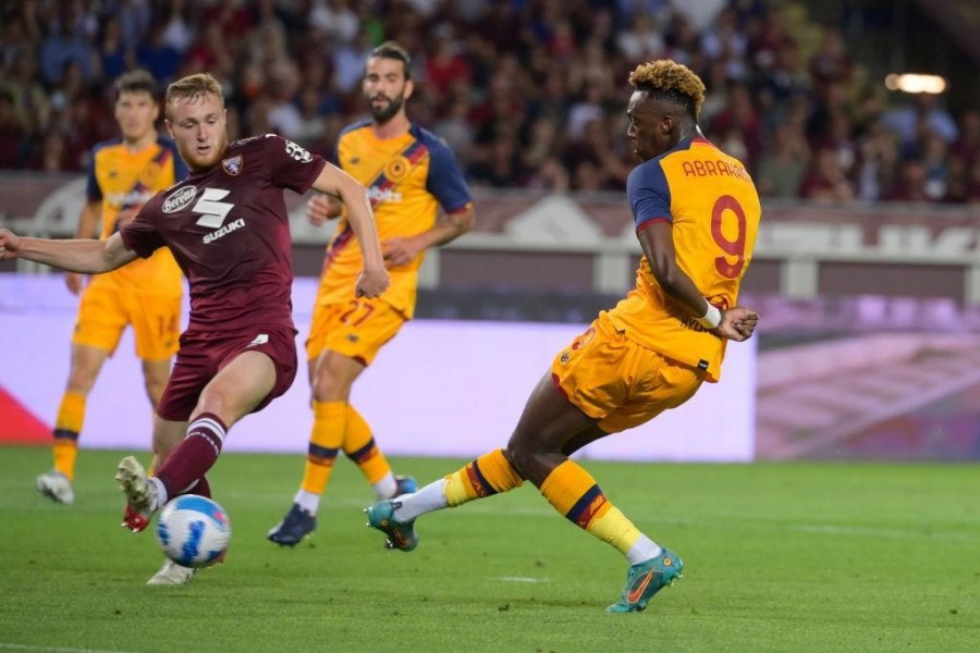 Uno dei due gol di Abraham al Torino (As Roma via Getty Images)