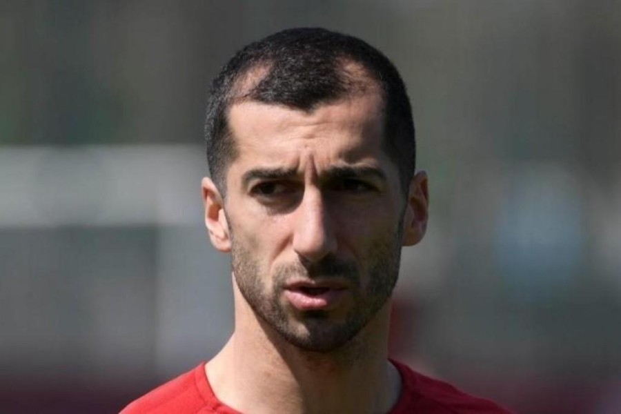 Henrikh Mkhitaryan durante un allenamento (As Roma via Getty Images)