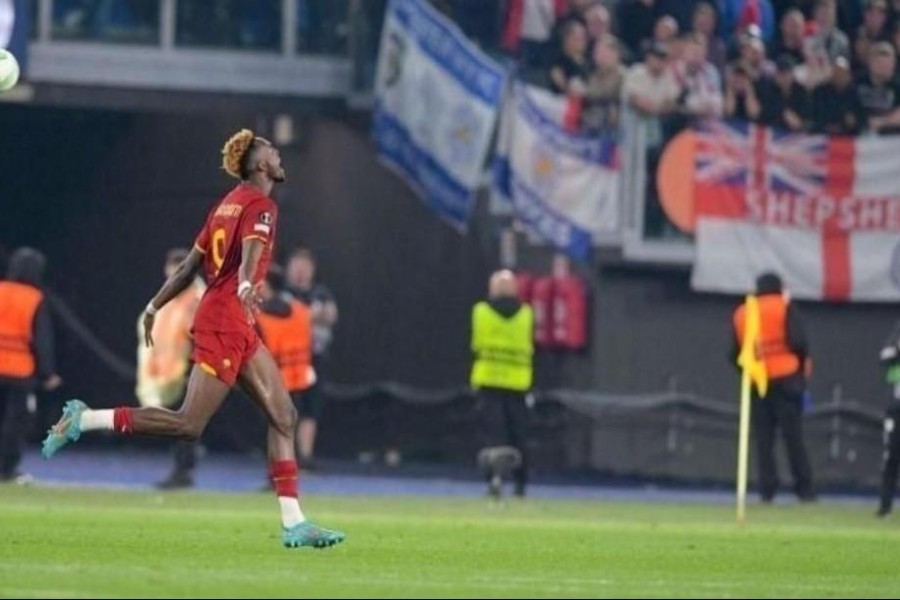 Tammy Abraham durante la semifinale di ritorno contro il Leicester (As Roma via Getty Images)