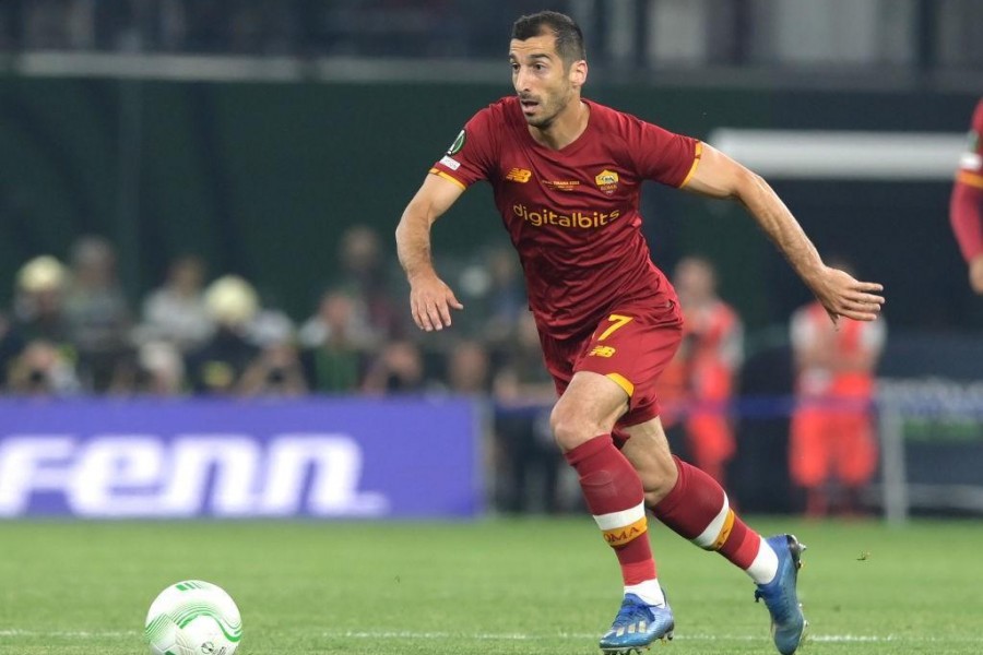 Mkhitaryan durante la partita contro il Feyenoord (As Roma via Getty Images)