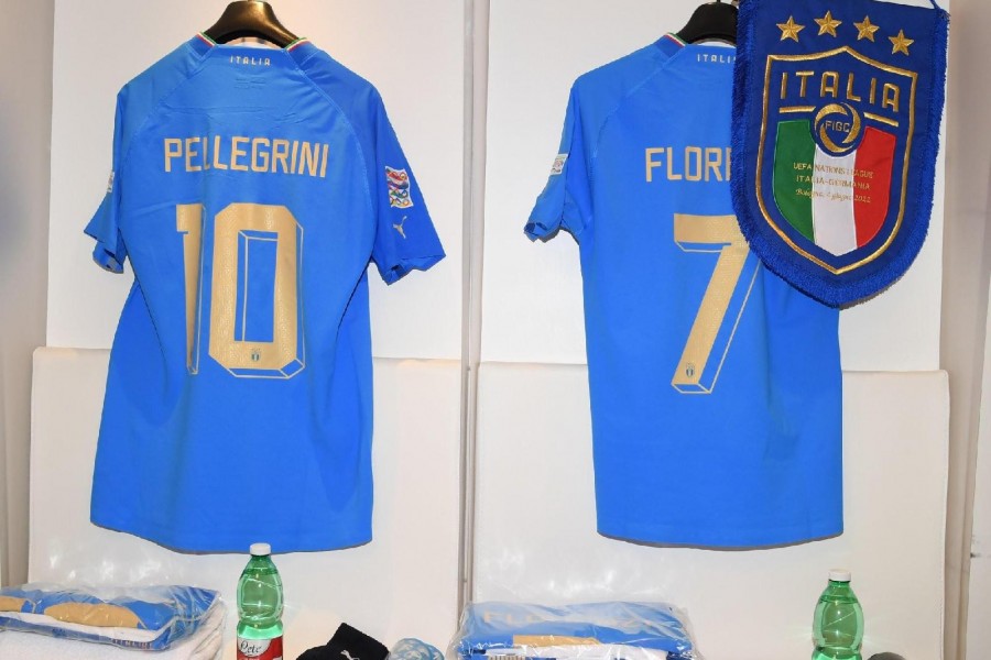 La maglia che indosserà stasera Pellegrini contro la Germania (profilo facebook Nazionale Italiana di Calcio)