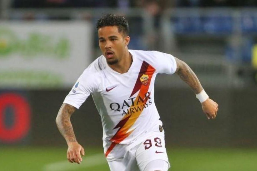 Justin Kluivert con la maglia della Roma, di Mancini