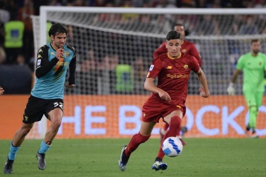 Volpato in azione con la prima squadra, contro il venezia (As Roma via Getty Images)