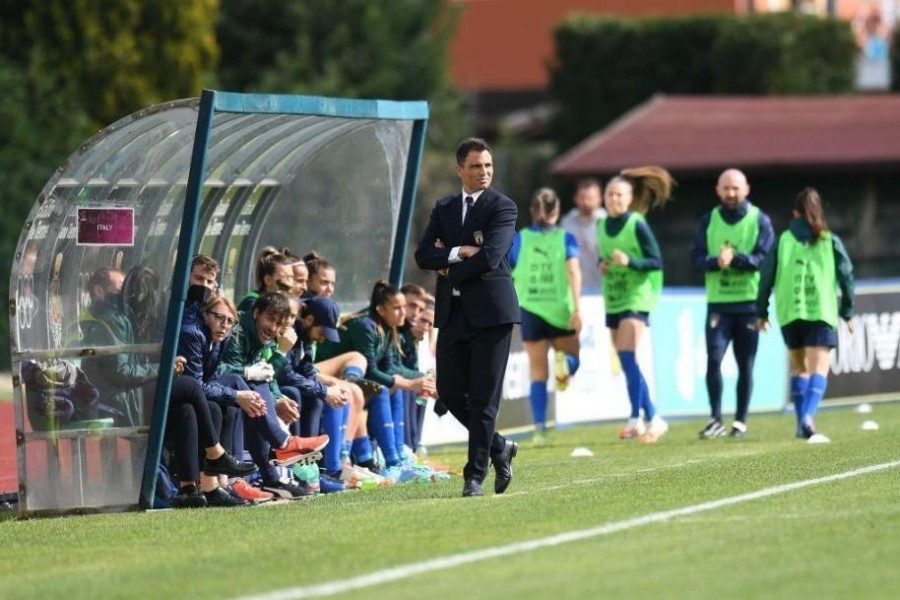 L'allenatore della Nazionale Femminile Under 19, Enrico Maria Sbardella (Getty Images)