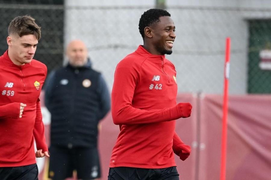 Amadou durante una sessione di allenamento a Trigoria (As Roma via Getty Images)