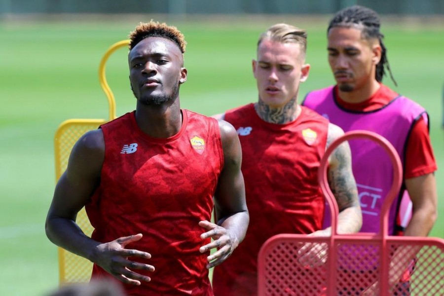 Abraham, Karsdorp and Smalling training in Trigoria (As Roma via Getty Images)