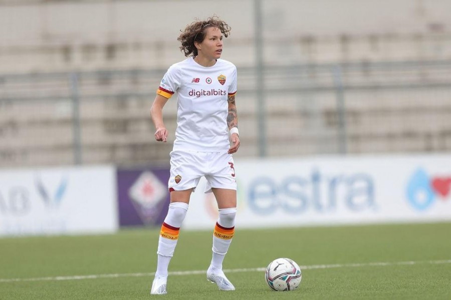 Elena Linari con la maglia della Roma Femminile (Getty Images)