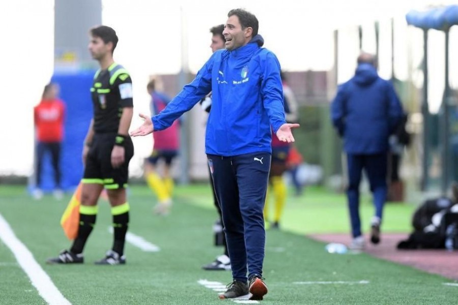 L'allenatore della Nazionale Femminile Under 19, Enrico Maria Sbardella (Getty Images)