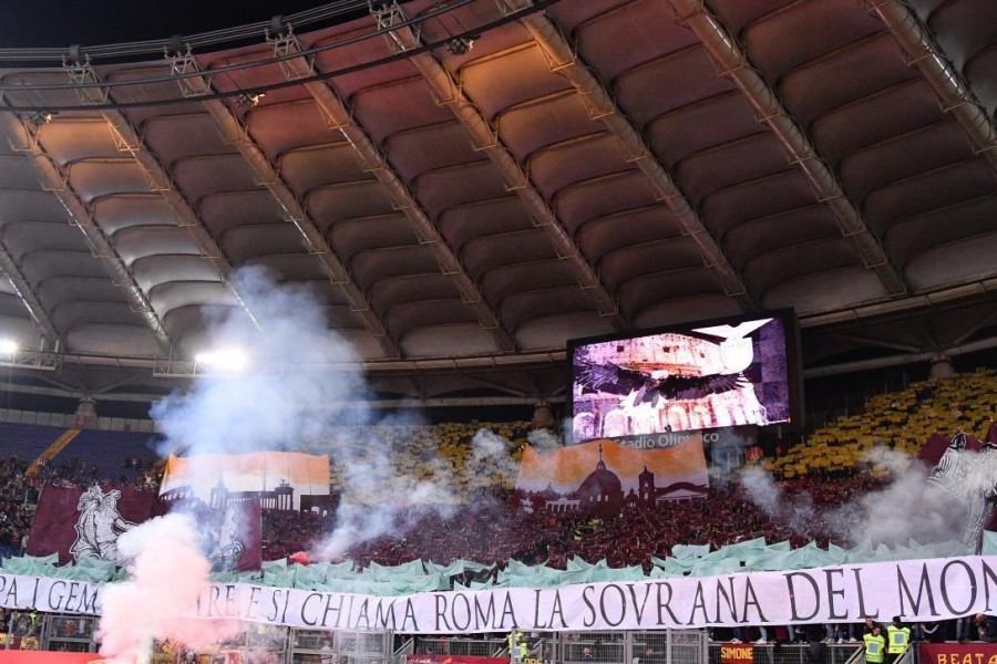 La coreografia della Curva Sud nel derby dello scorso anno, di LaPresse