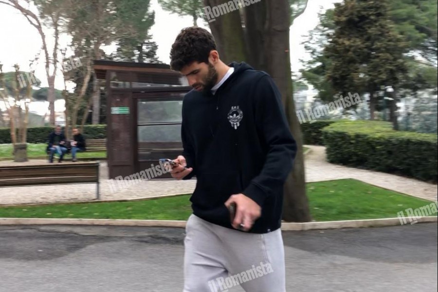 Federico Fazio si dirige a Villa Stuart