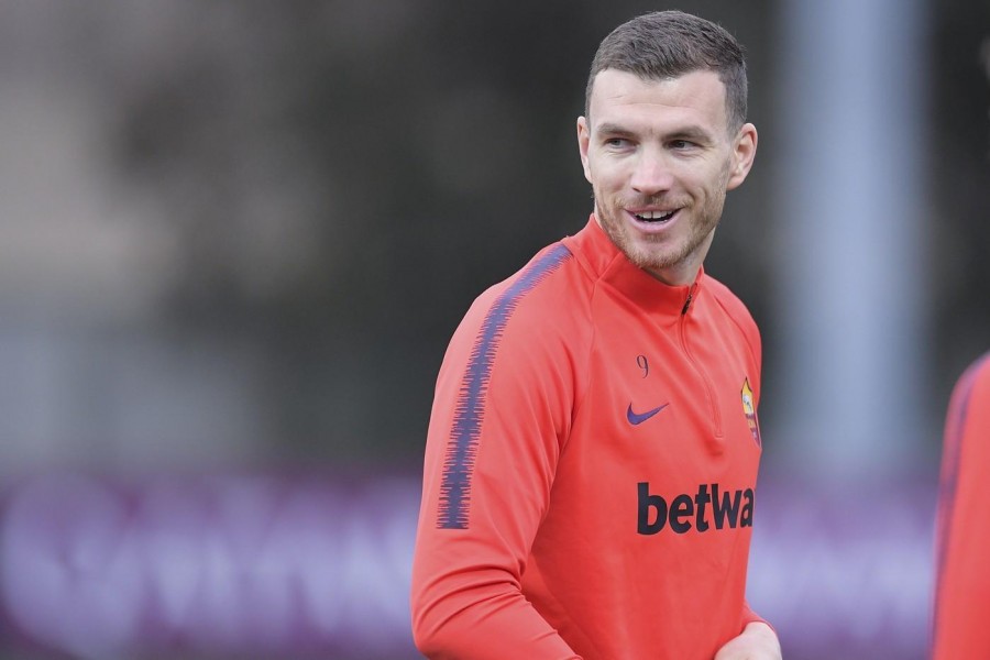 Edin Dzeko in allenamento, di LaPresse