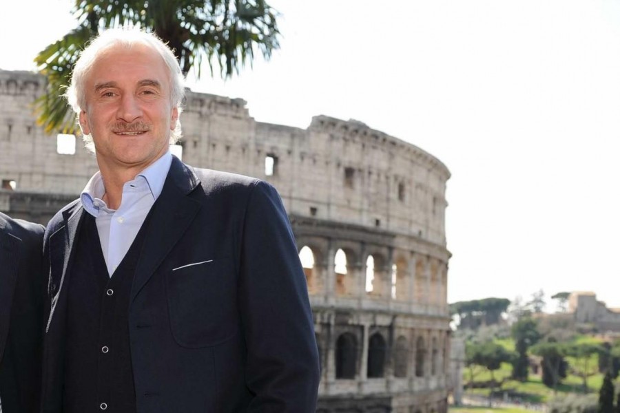 Rudi Voeller al Colosseo, di LaPresse