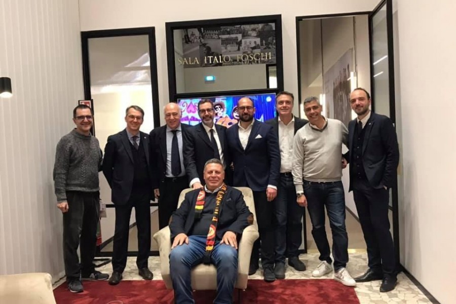 Riccardo Zingarelli all'ingresso della Sala Italo Foschi