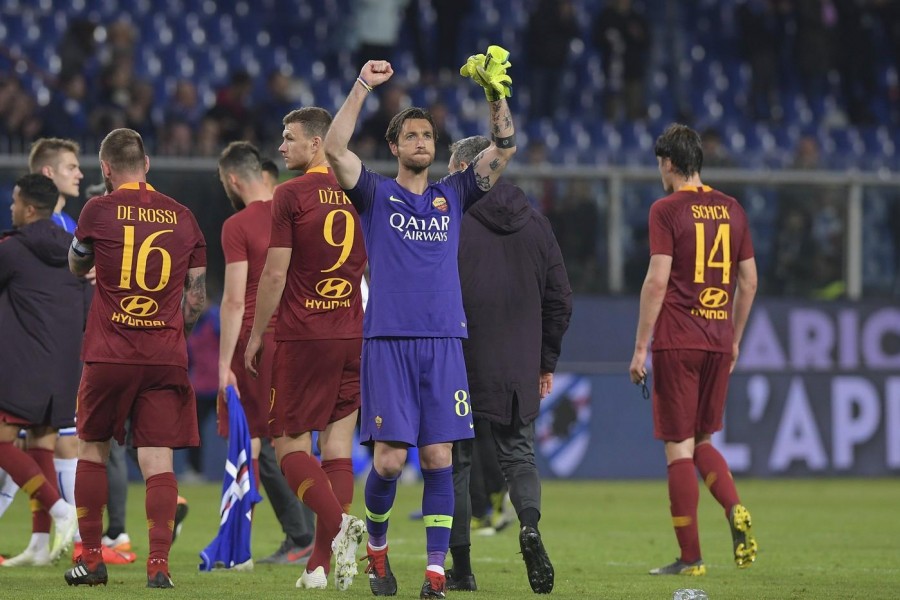 Antonio Mirante esulta dopo la vittoria della Roma contro la Sampdoria, di LaPresse