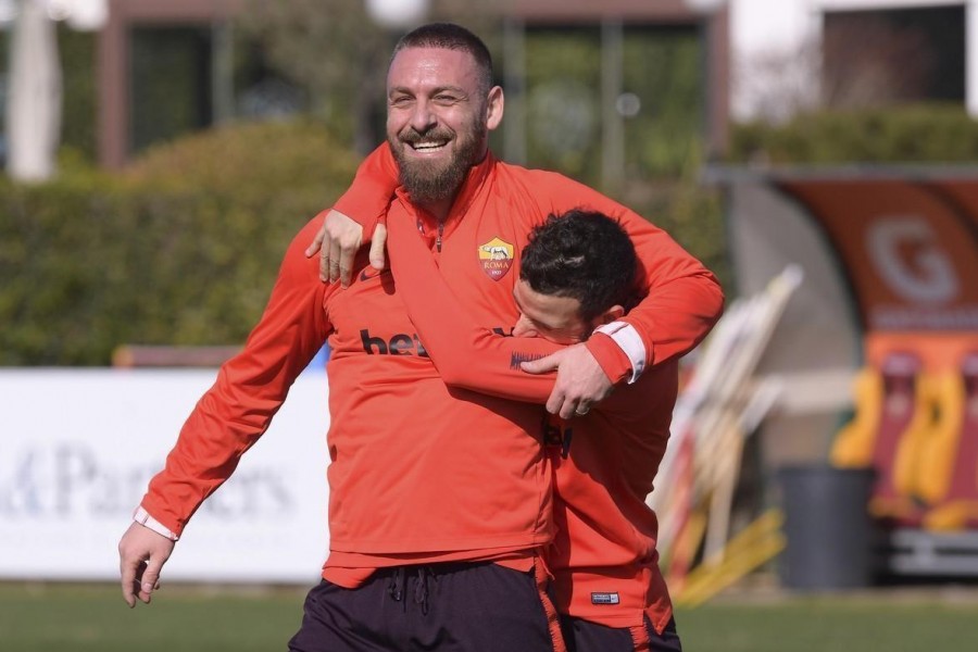 De Rossi e Florenzi sorridono in allenamento, di LaPresse