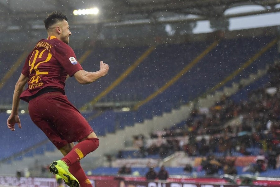 Stephan El Shaarawy esulta dopo uno dei suoi 9 gol in campionato, di LaPresse