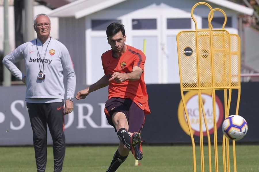 Ranieri osserva Pastore in allenamento, di LaPresse