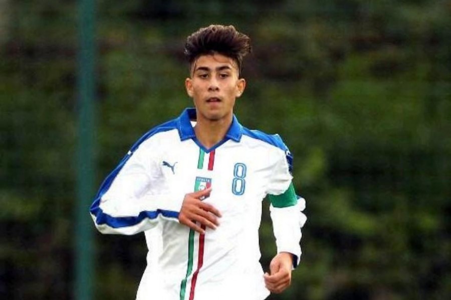 Bruno Conti jr con la maglia della Nazionale, di Mancini