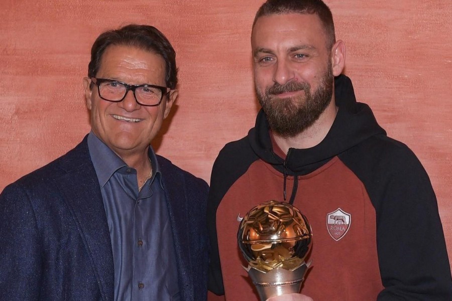 Fabio Capello consegna a Daniele De Rossi il Premio Giacomo Bulgarelli 2017-18, di LaPresse