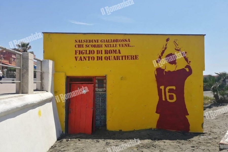 Il murales sul litorale di Ostia