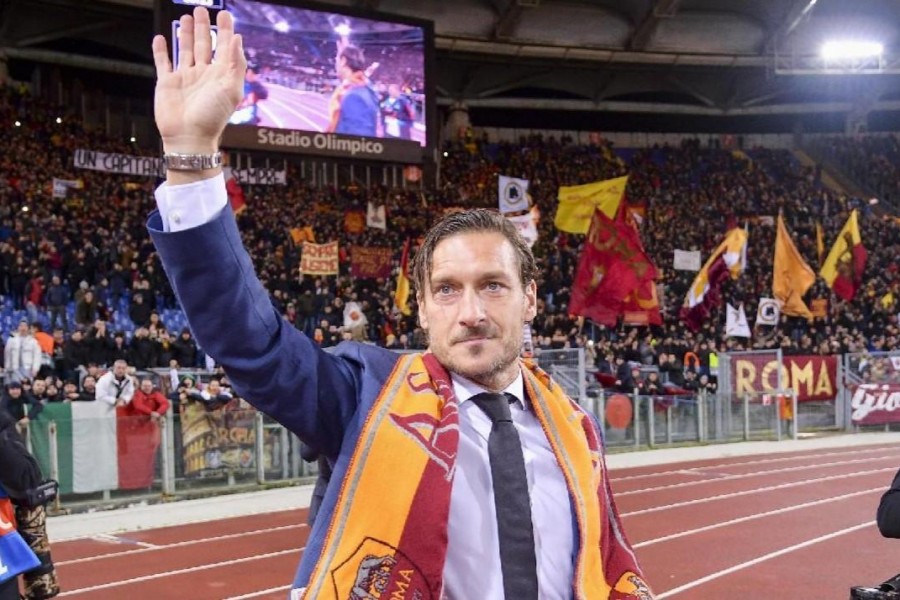 Totti nel giorno dell'ufficializzazione della sua presenza nella Hall of Fame del club, di LaPresse