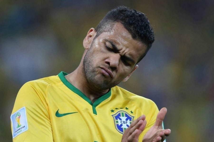 Dani Alves si è svincolato dal Psg, di LaPresse