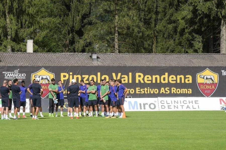 Un allenamento della Roma tra le montagne della Val Rendena nel ritiro dell’estate del 2017, di LaPresse