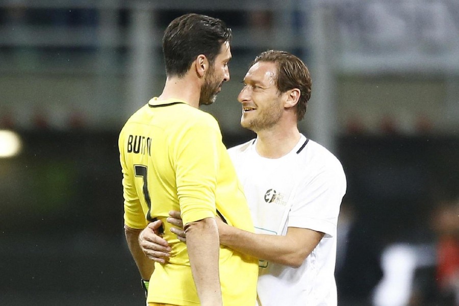 Buffon con Totti, di LaPresse