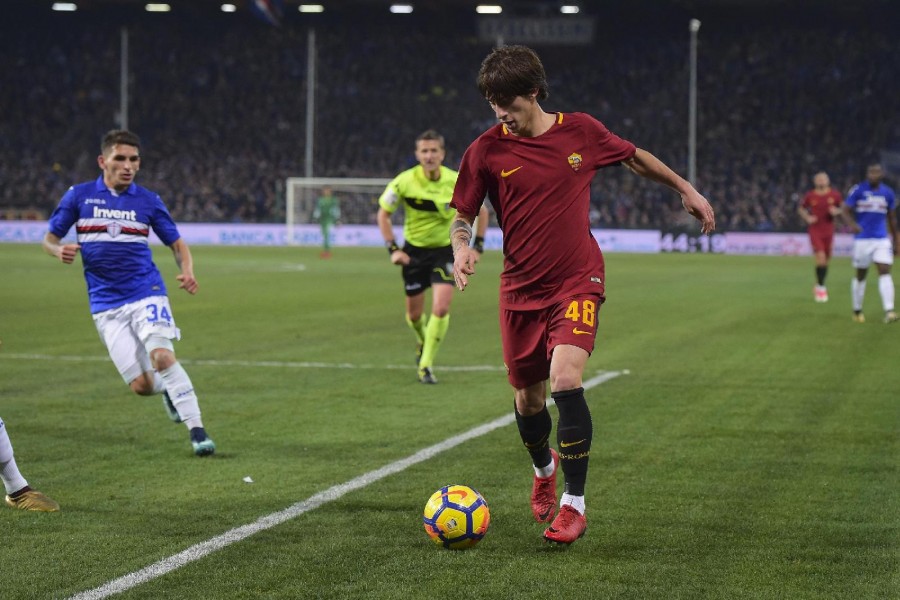 Antonucci in campo con la Roma, di LaPresse