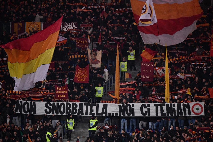 Lo striscione esposto in Curva Sud in occasione di Roma-Entella di Coppa Italia, il 14 gennaio scorso, di LaPresse