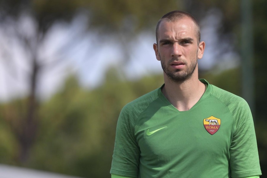 Pau Lopez durante l'allenamento di questa mattina con la sqaudra, di LaPresse