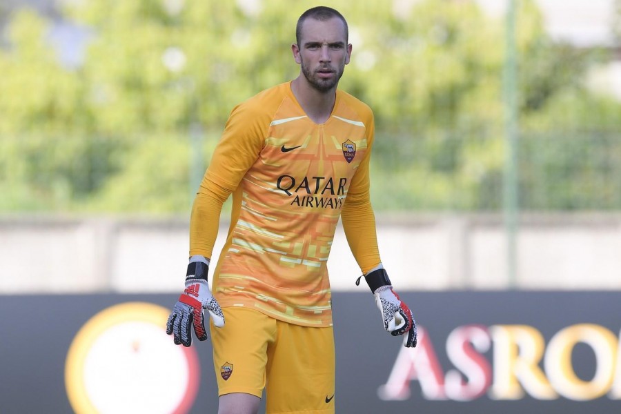 Pau Lopez nella prima amichevole stagionale della Roma a Trigoria, di LaPresse