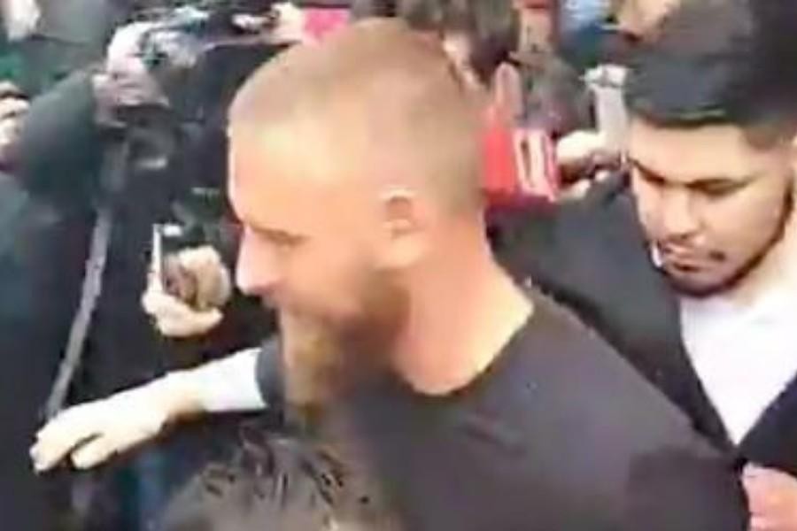 Daniele De Rossi all'uscita delle visite mediche