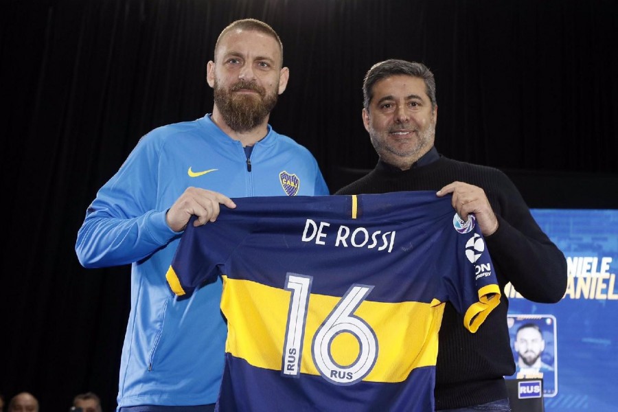 De Rossi durante la sua conferenza stampa di presentazione col Boca