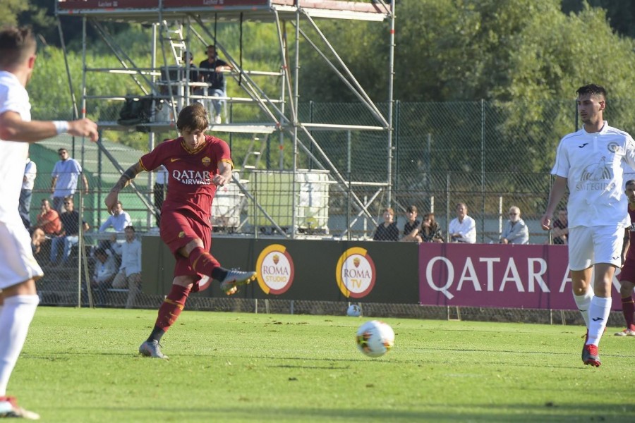 Il gol di Antonucci nell’amichevole con il Trastevere, di LaPresse