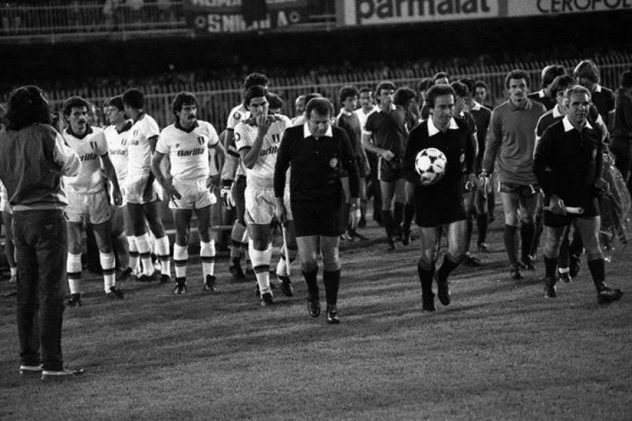 Un'immagine dell'unico scontro ufficiale tra le due squadre nel 1983