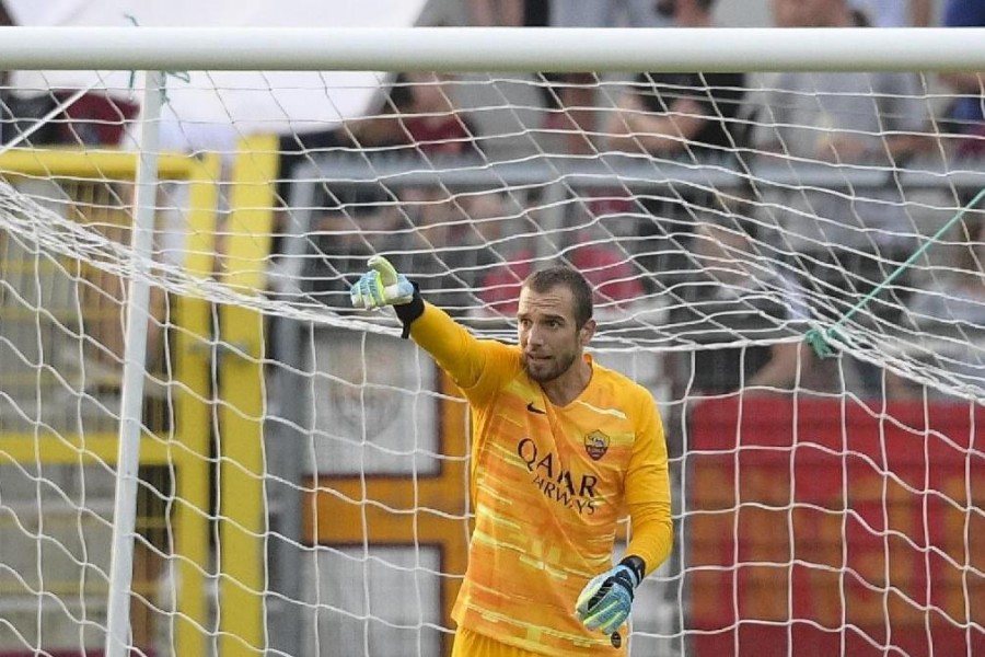 Il portiere giallorosso Pau Lopez, di LaPresse