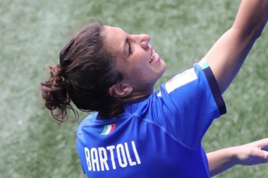 Il capitano della Roma Femminile con la maglia azzurra
