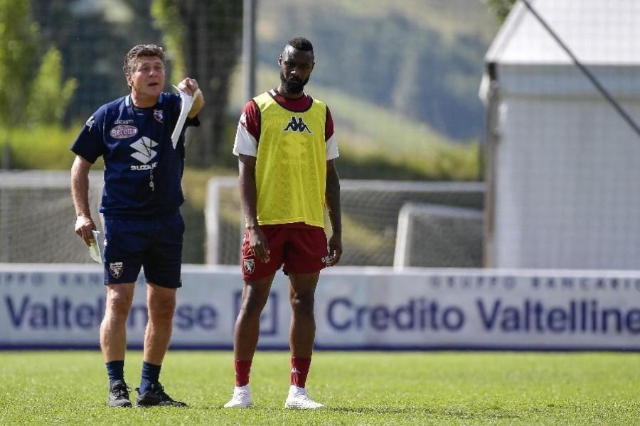 Walter Mazzarri e Nkoulou, di LaPresse