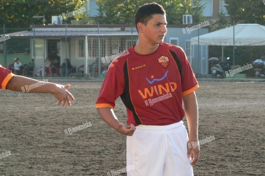 Filippo Falco con la maglia degli Allievi sul campo del Tor Sapienza