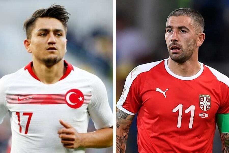 Cengiz Ünder e Aleksandar Kolarov con le maglie di Turchia e Serbia, di LaPresse