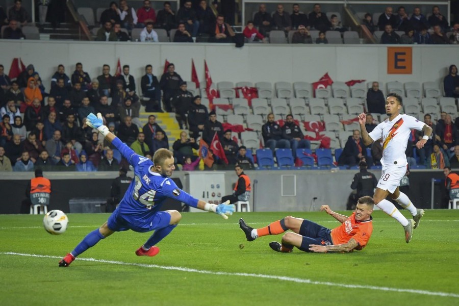 Justin Kluivert segna il gol del 2-0, di LaPresse